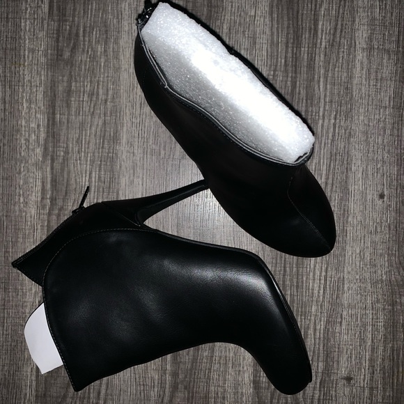 NWT Sz. 9 women’s 4” heel booties vegan leather by Michael Antonio - Picture 7 of 7